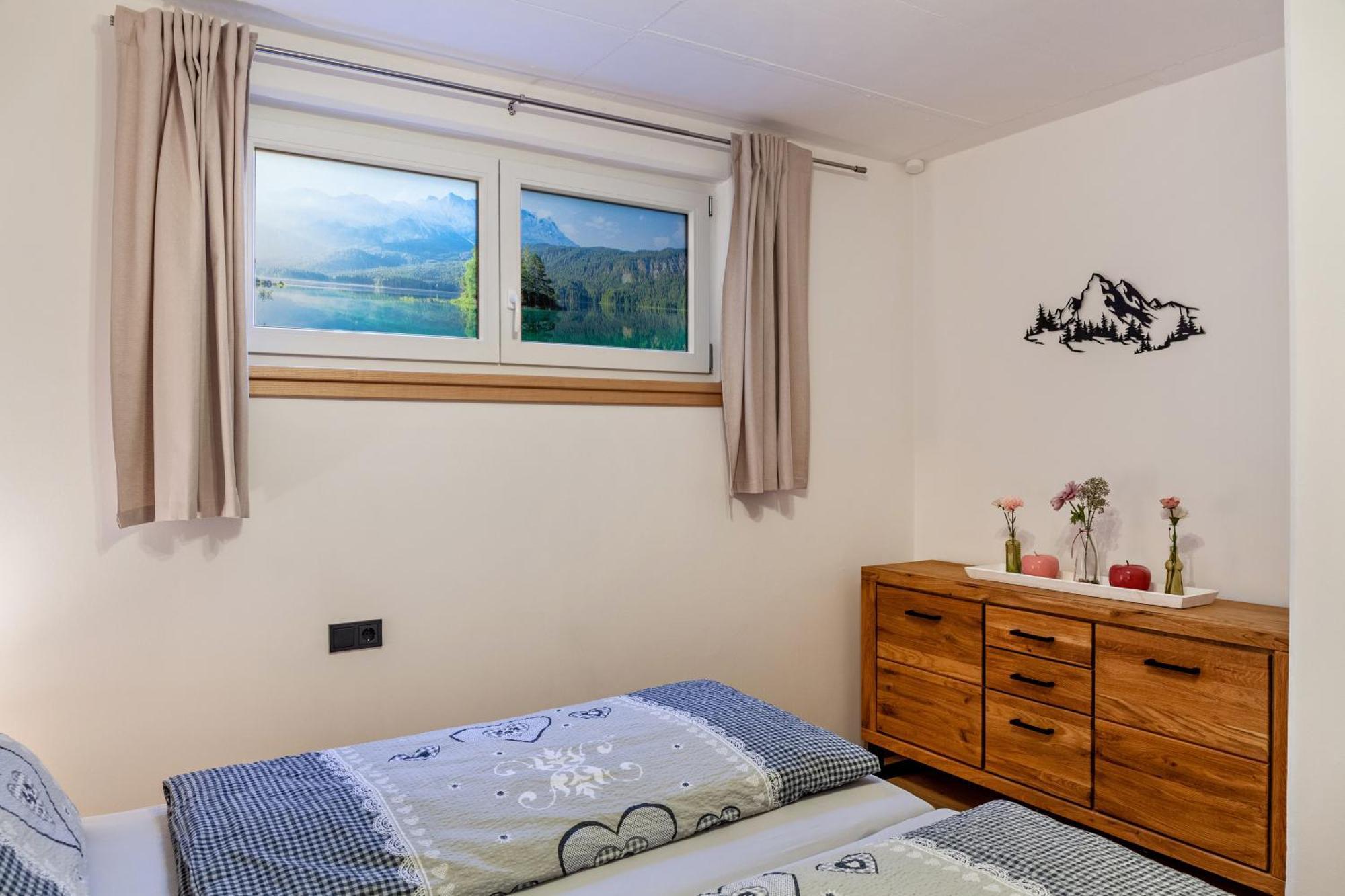 Chalet Aus Holz การ์มิช-พาร์เทนเคียร์เชน ภายนอก รูปภาพ