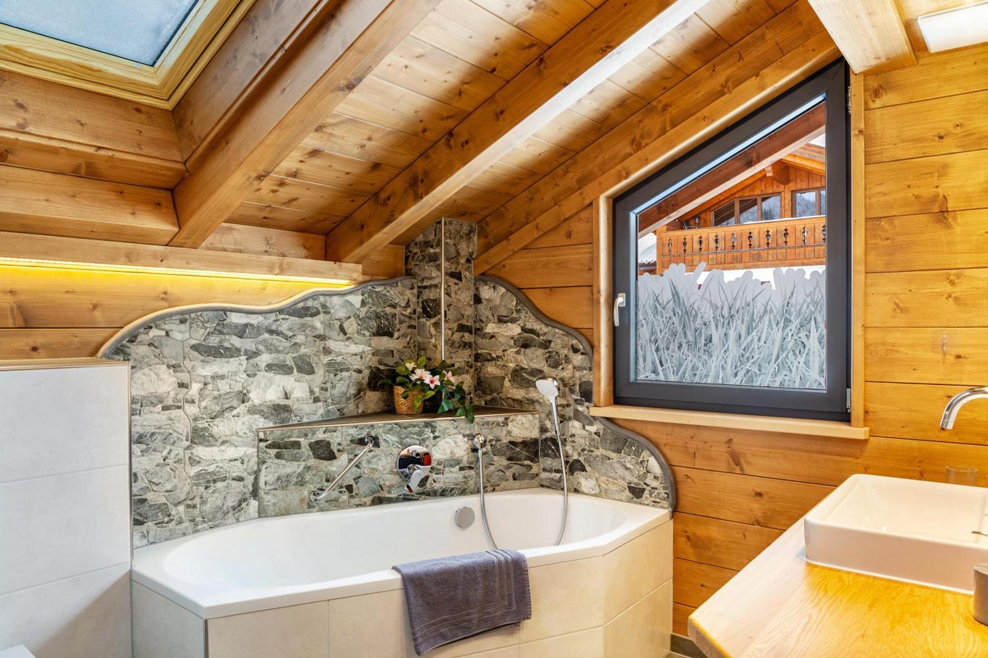 Chalet Aus Holz การ์มิช-พาร์เทนเคียร์เชน ภายนอก รูปภาพ