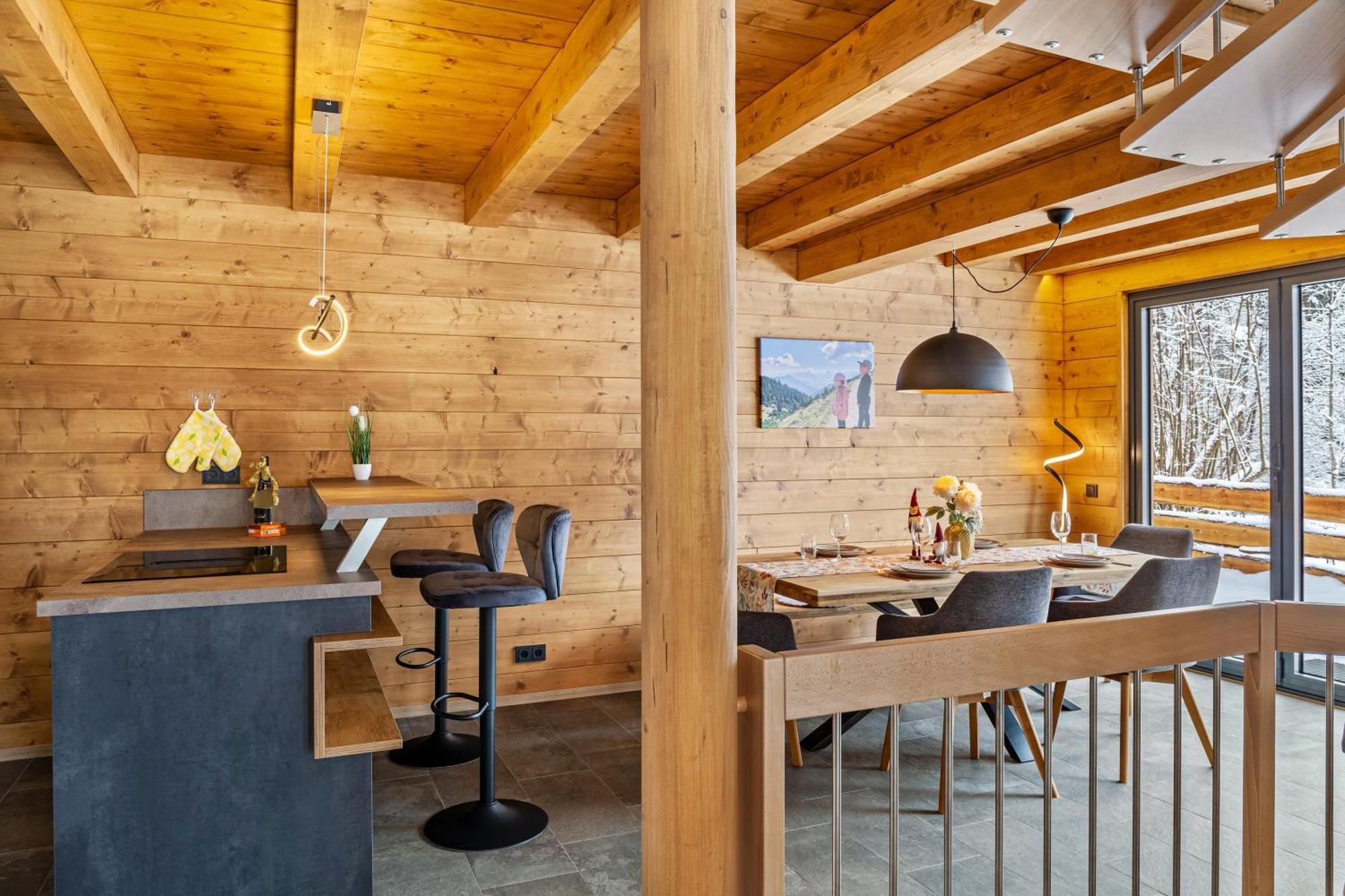 Chalet Aus Holz การ์มิช-พาร์เทนเคียร์เชน ภายนอก รูปภาพ