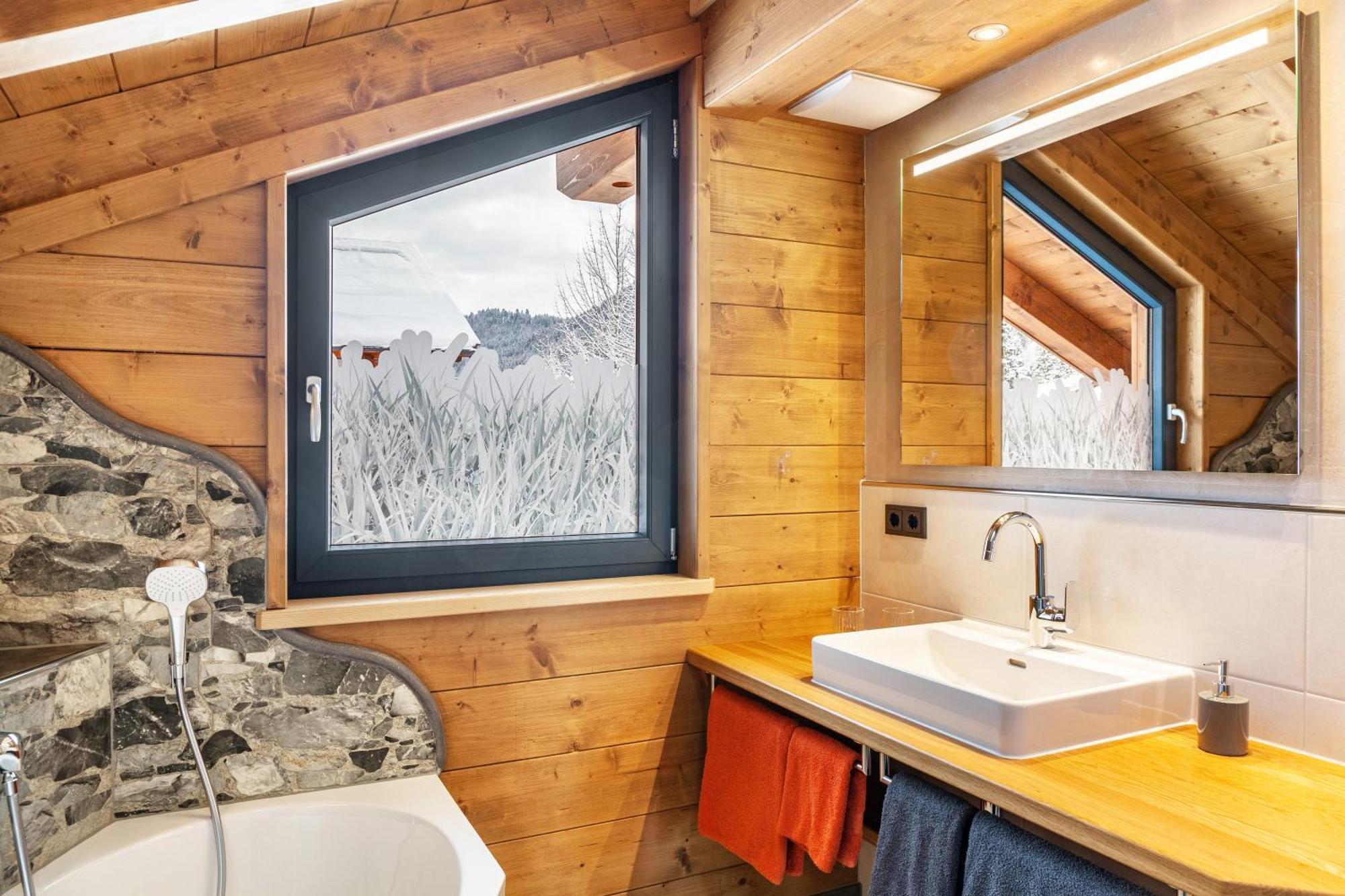 Chalet Aus Holz การ์มิช-พาร์เทนเคียร์เชน ภายนอก รูปภาพ