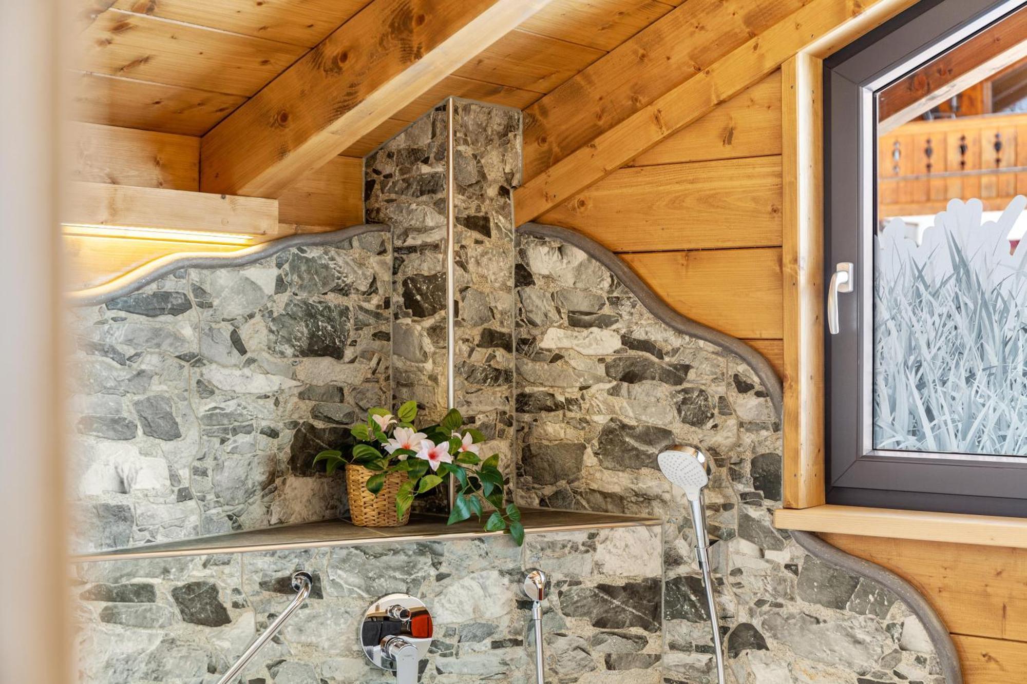 Chalet Aus Holz การ์มิช-พาร์เทนเคียร์เชน ภายนอก รูปภาพ